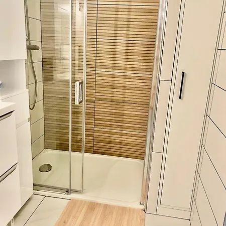 Apartamento Le Retz De Jardin- Calme Avec Parking